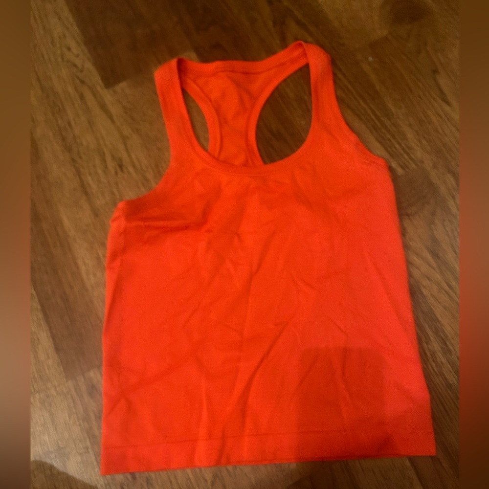 LULULEMON: Swiftly Tech Racerback Tank Top 2.0
Race Length